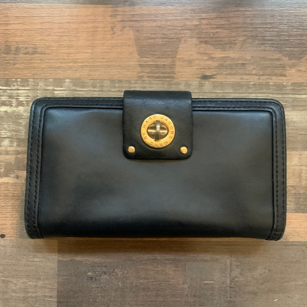 Marc by Marc Jacobs Turnlock Wallet